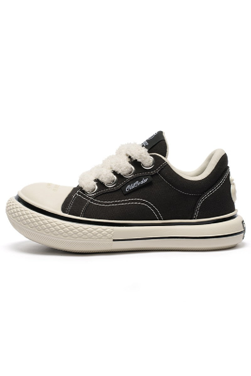 Canvas Low Black Shoes