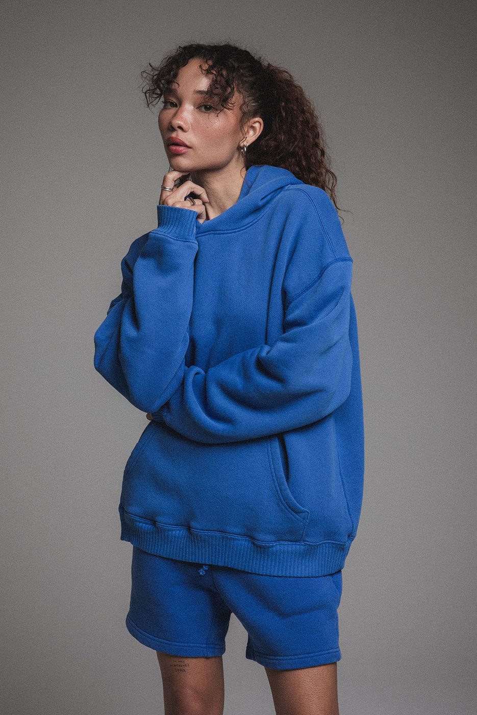 CORE HOODIE