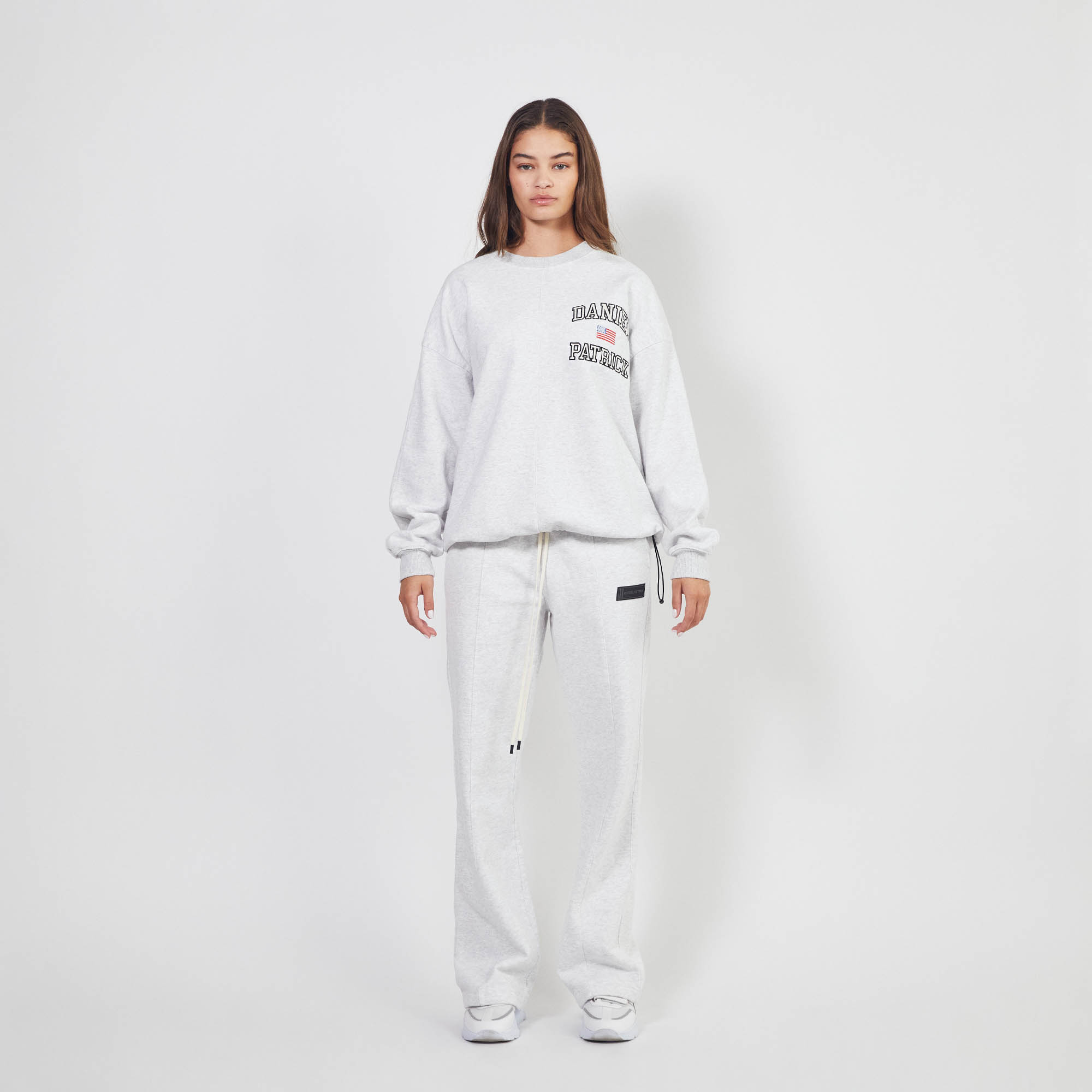 bootcut sweatpants / ash heather grey