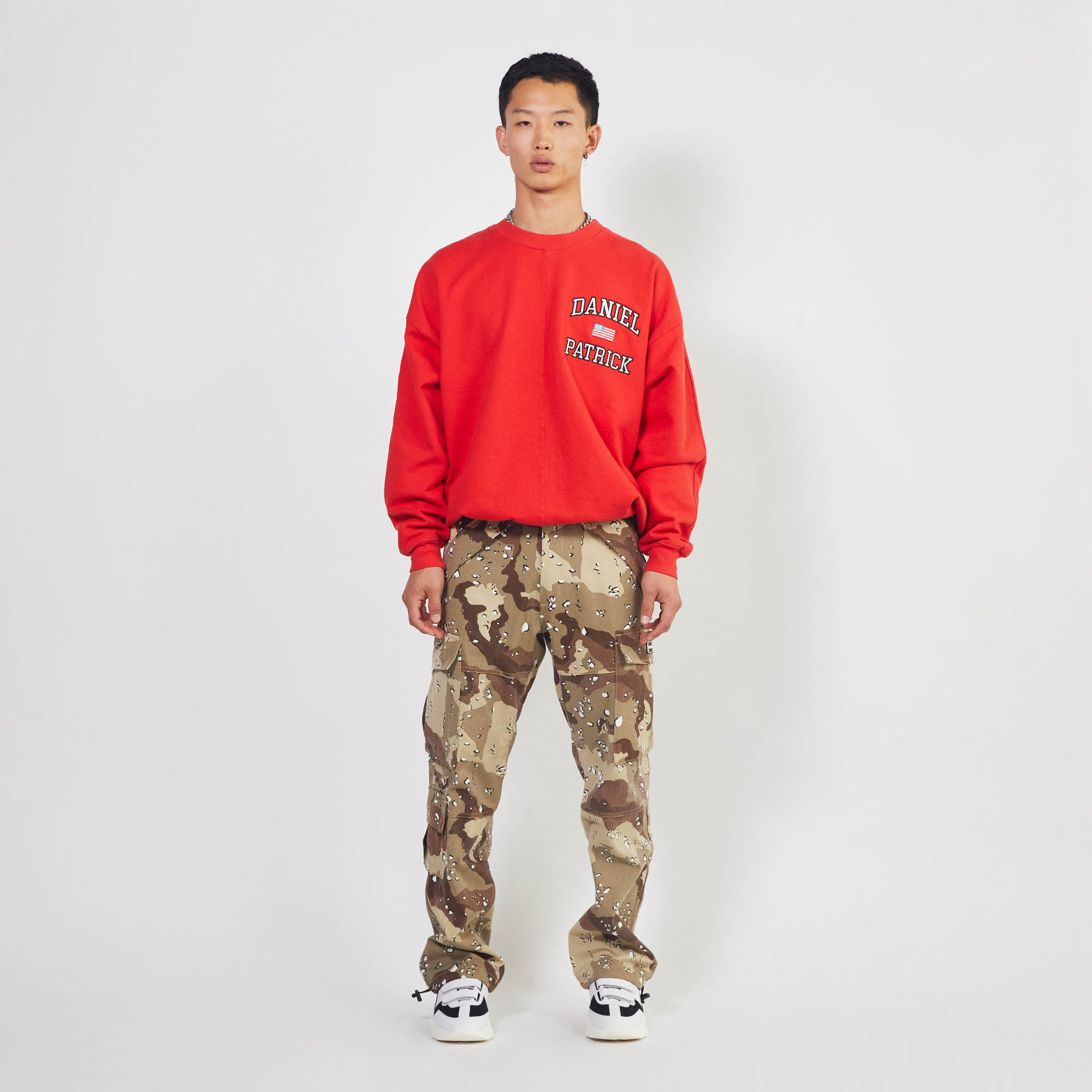 7 pocket cargo / distressed desert camo