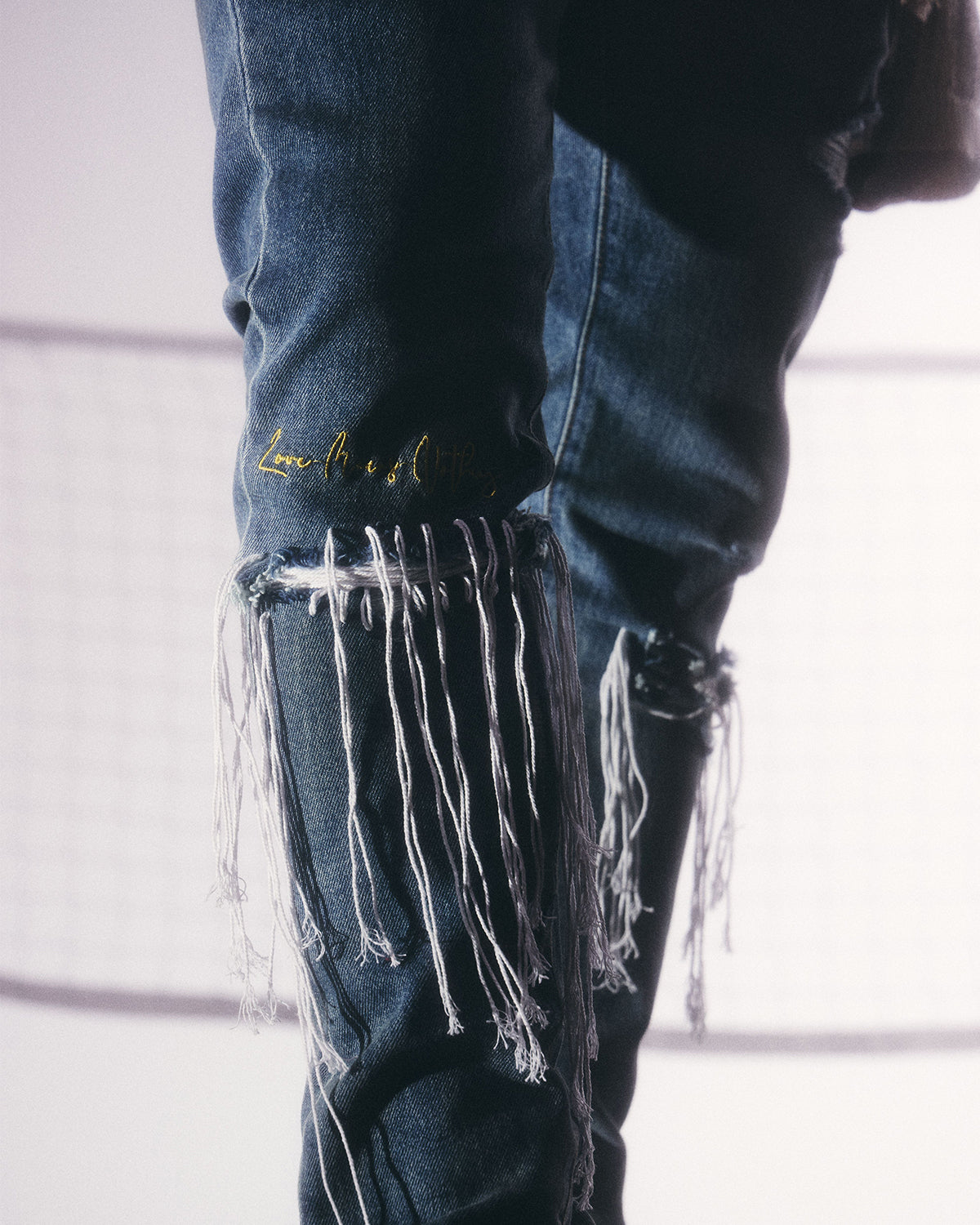 "Emma" Curtain Fringe Denim (Blue Wash)