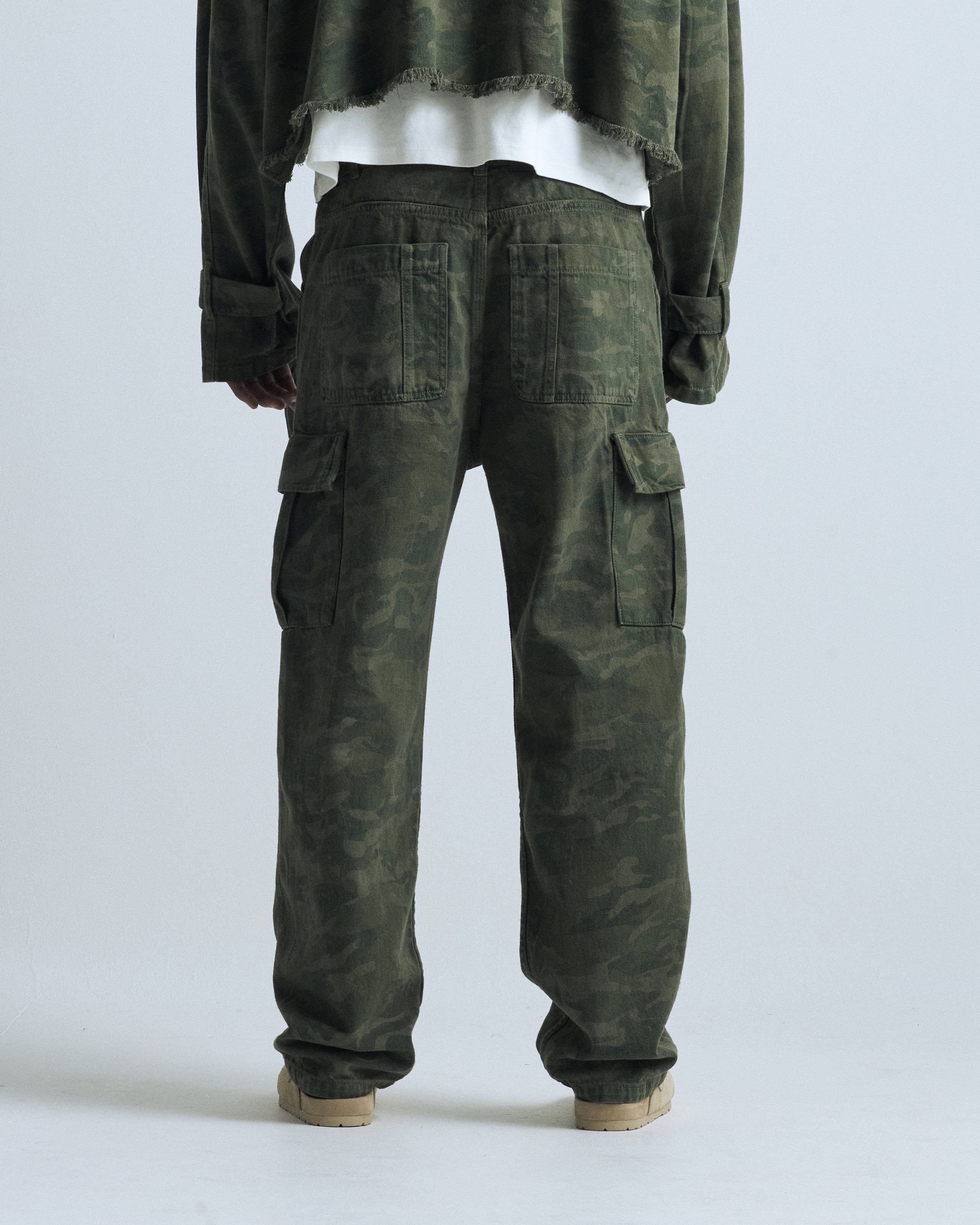 Basics Straight Jean Green Camo