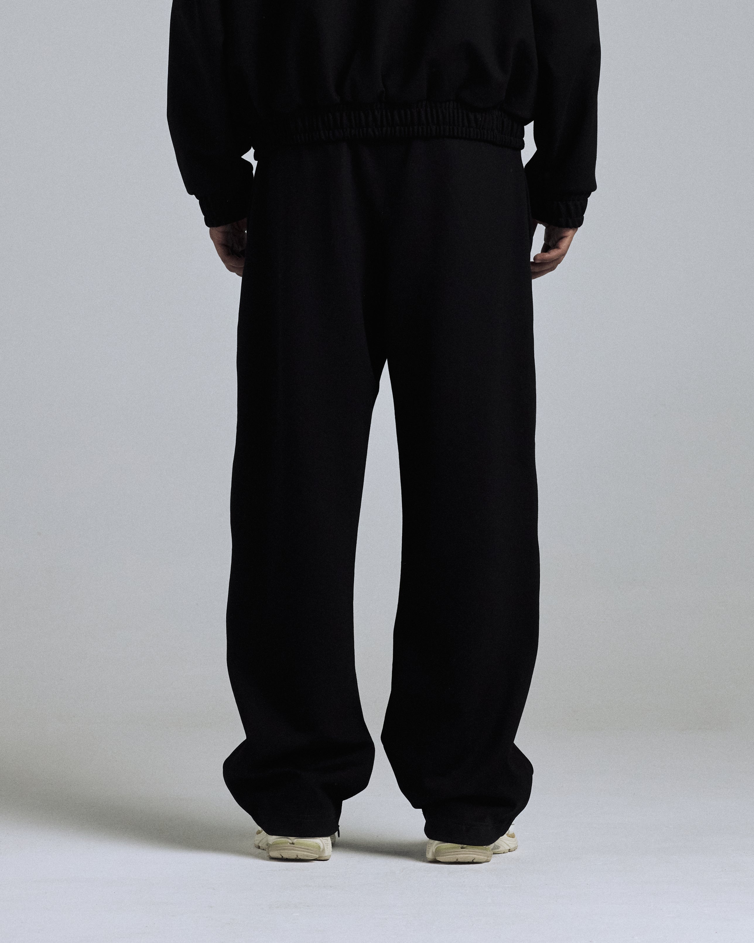 Basics Tracksuit Pants Black