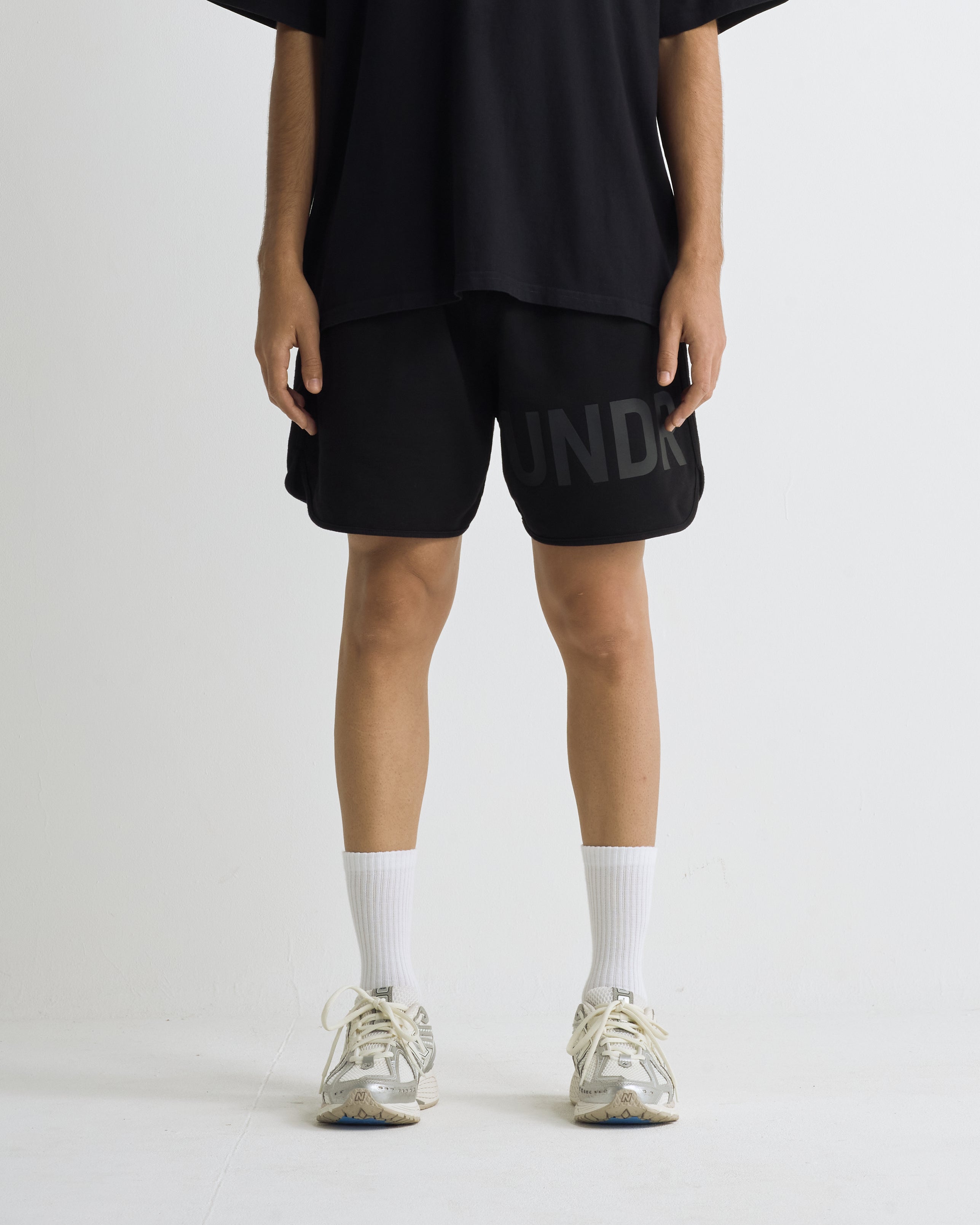 Basics UNDRGLD V2 Biased Short Black