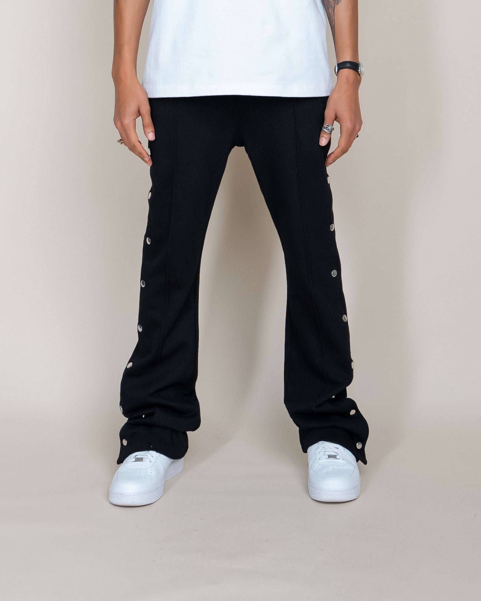 EPTM FRENCH TERRY SNAP FLARED PANTS - BLACK