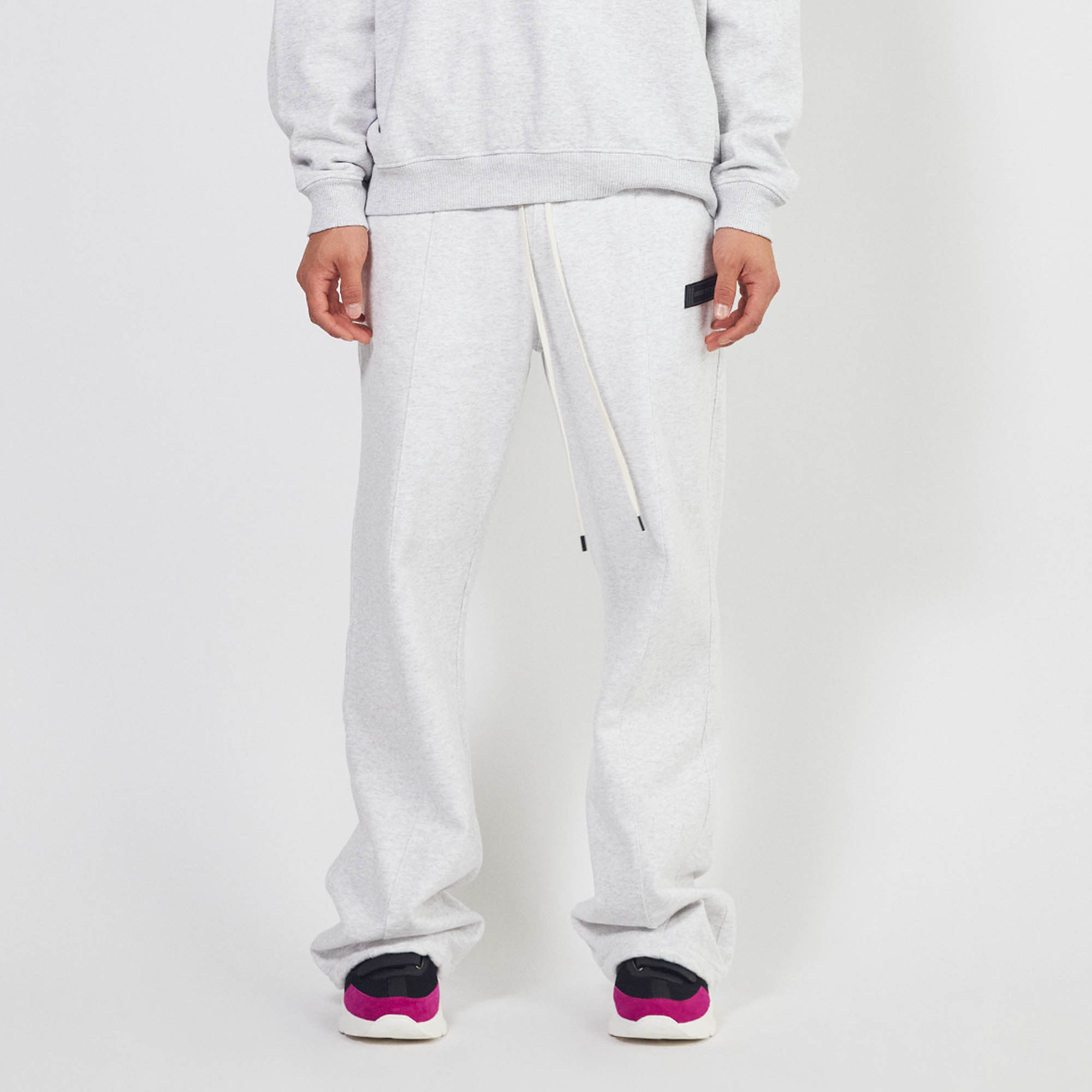 bootcut sweatpants / ash heather grey