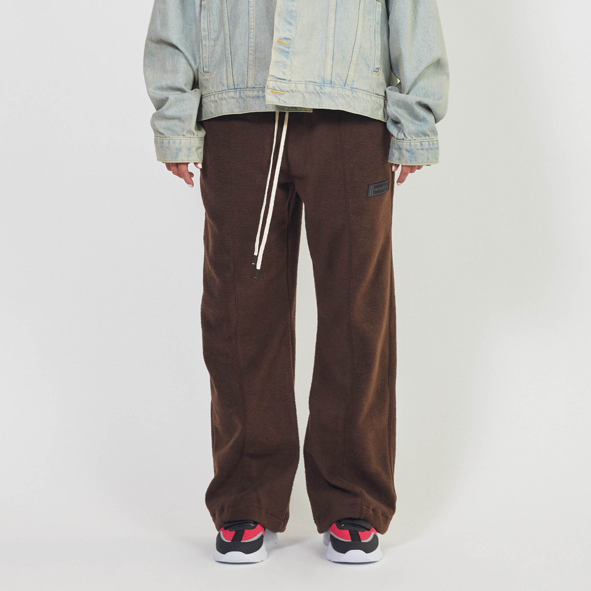 bootcut sweatpants / brown polar