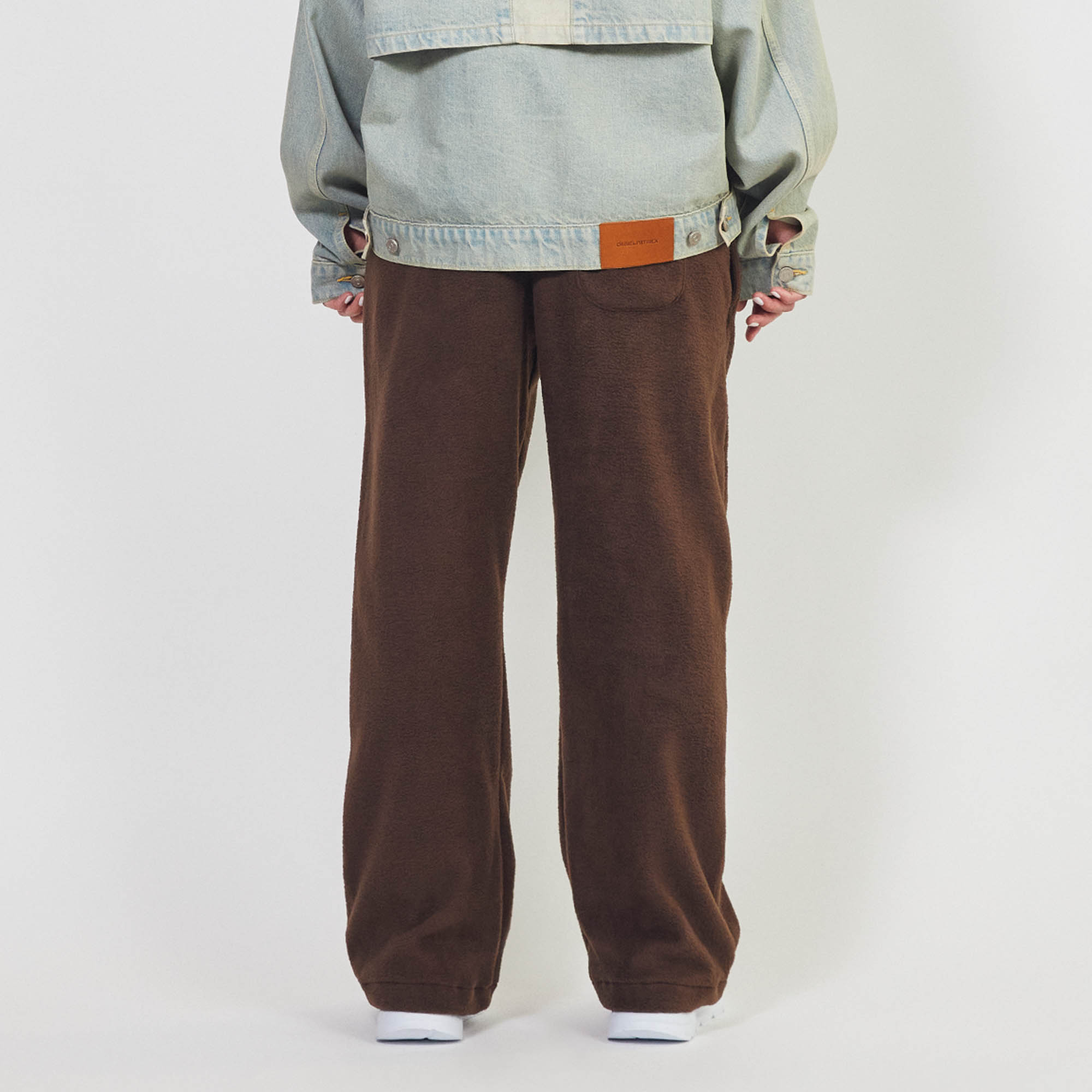 bootcut sweatpants / brown polar