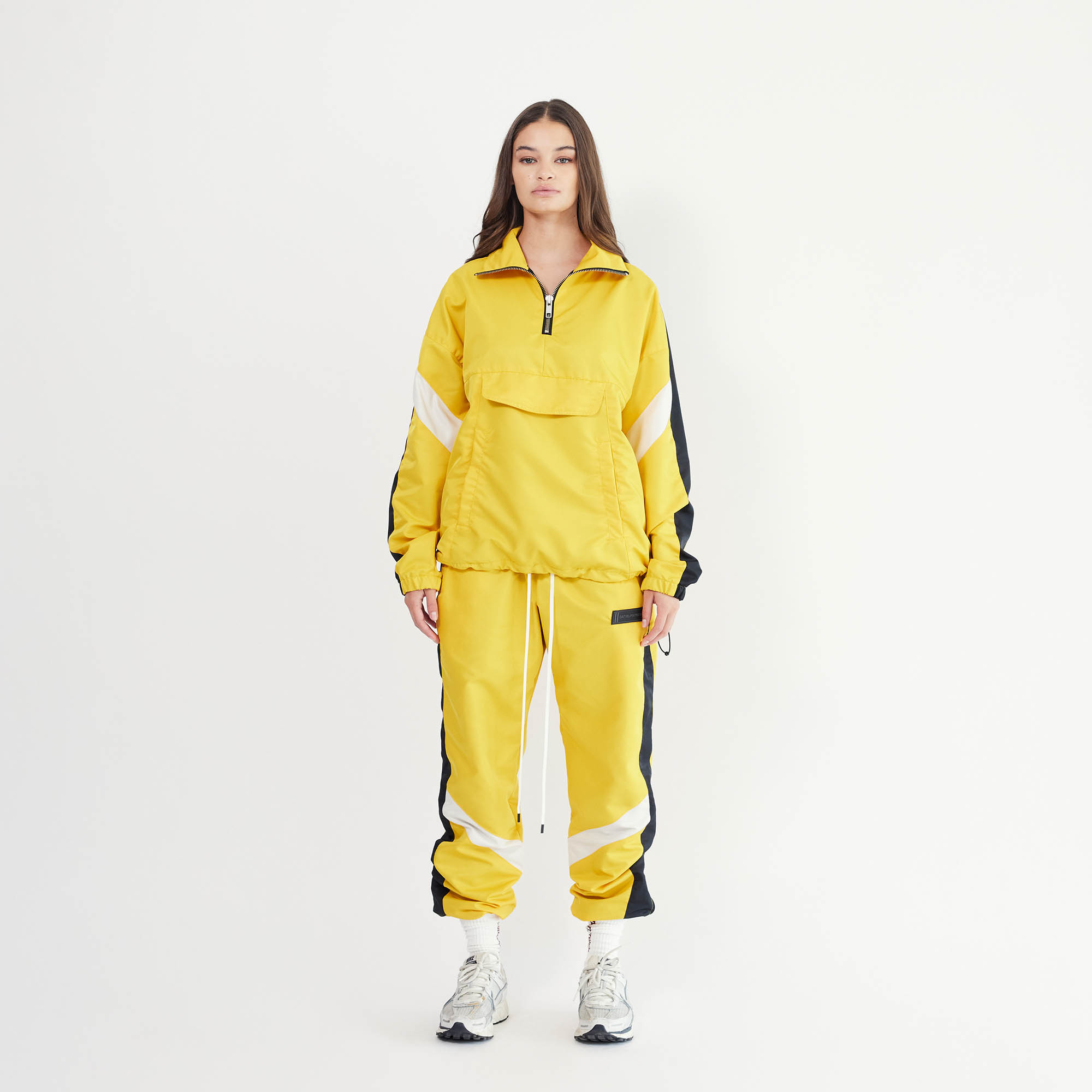 anorak 2.5 / yellow + black + ivory