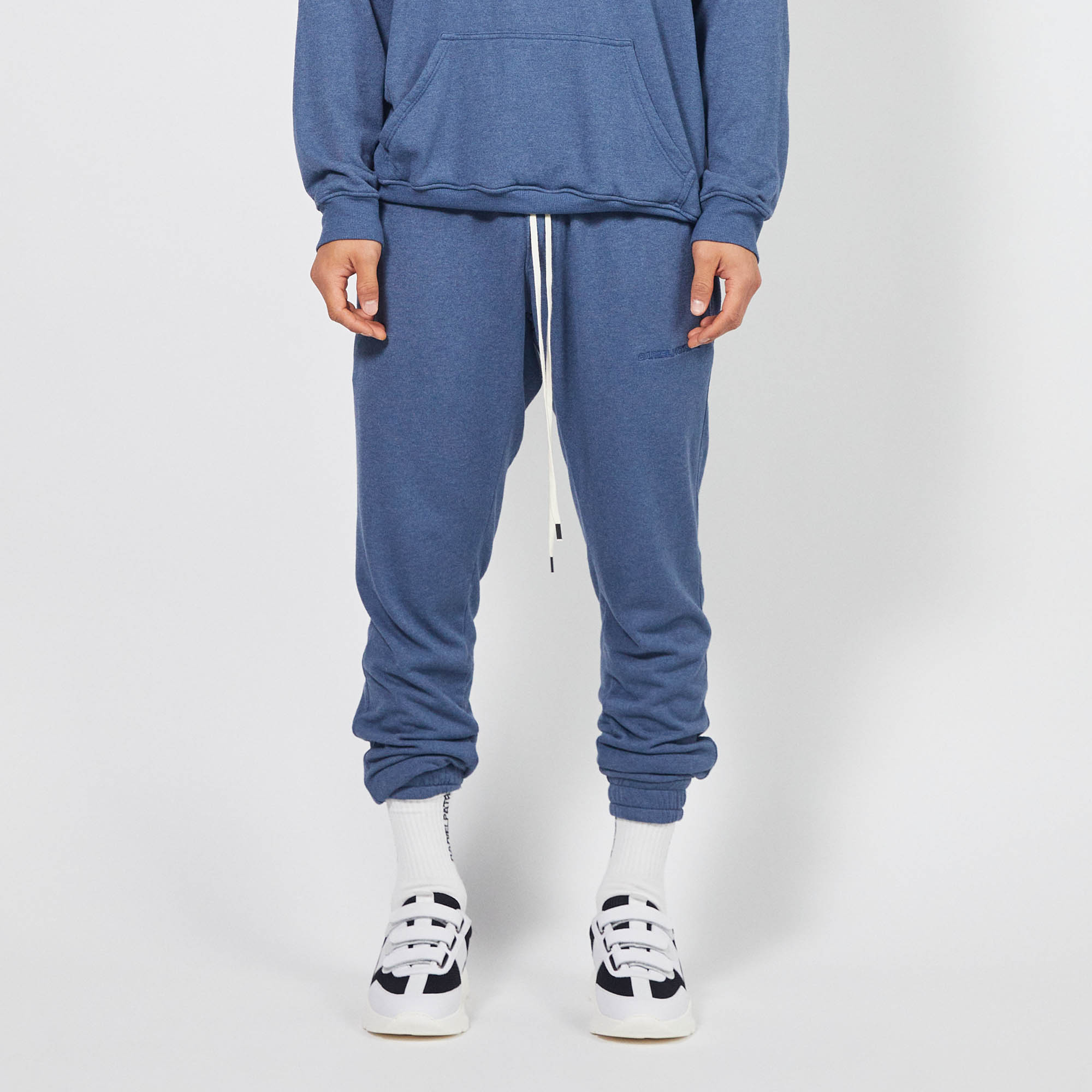 loop terry roaming sweatpants / mountain blue