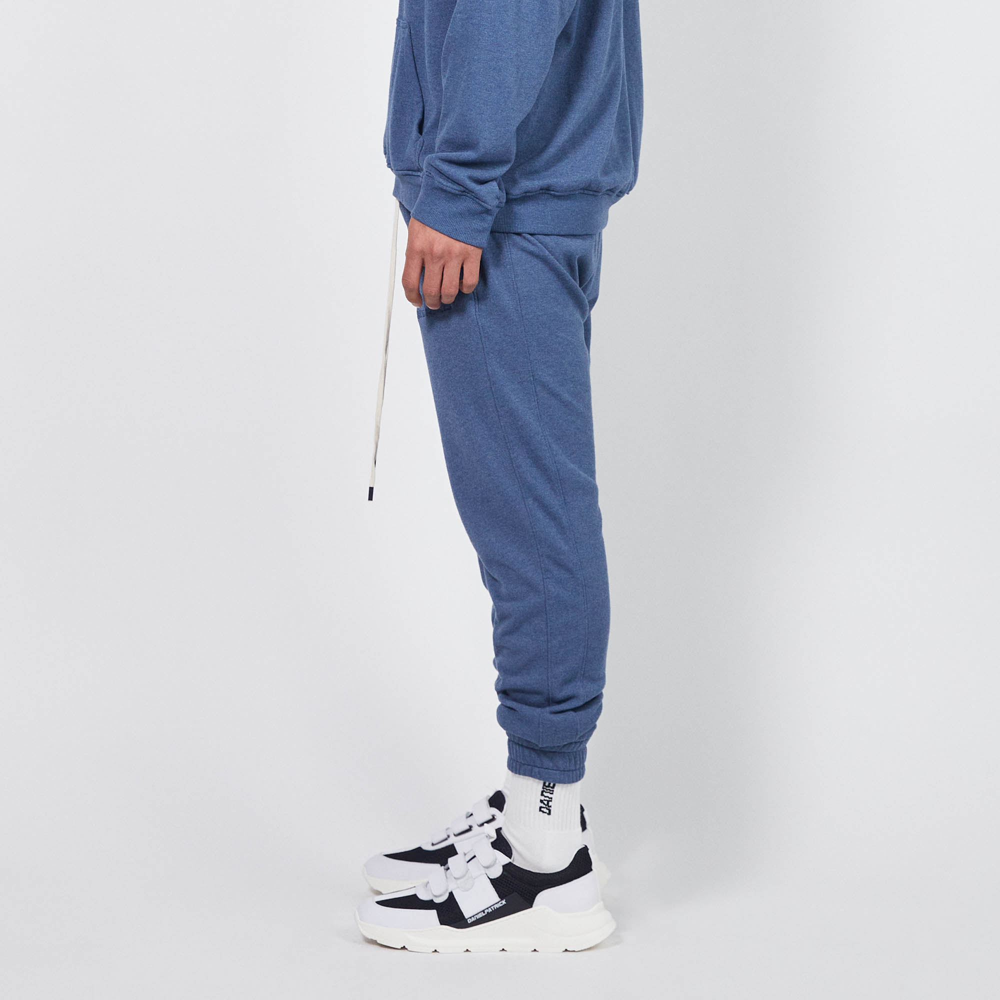 loop terry roaming sweatpants / mountain blue