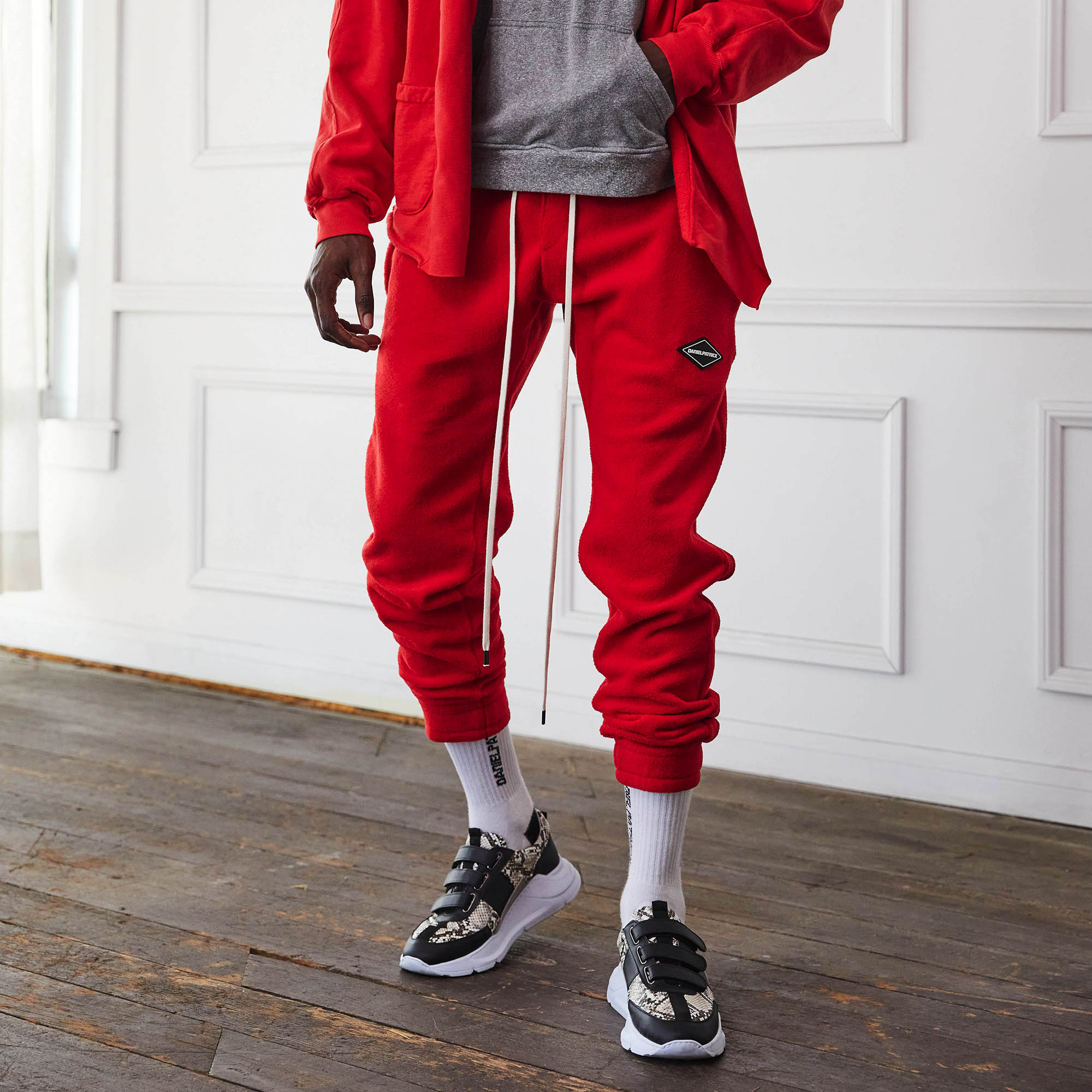 polar fleece roaming sweatpants / red