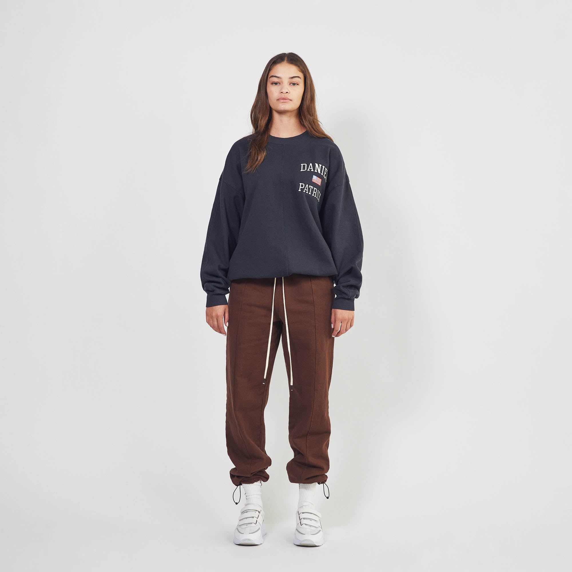 surplus sweatpants / brown