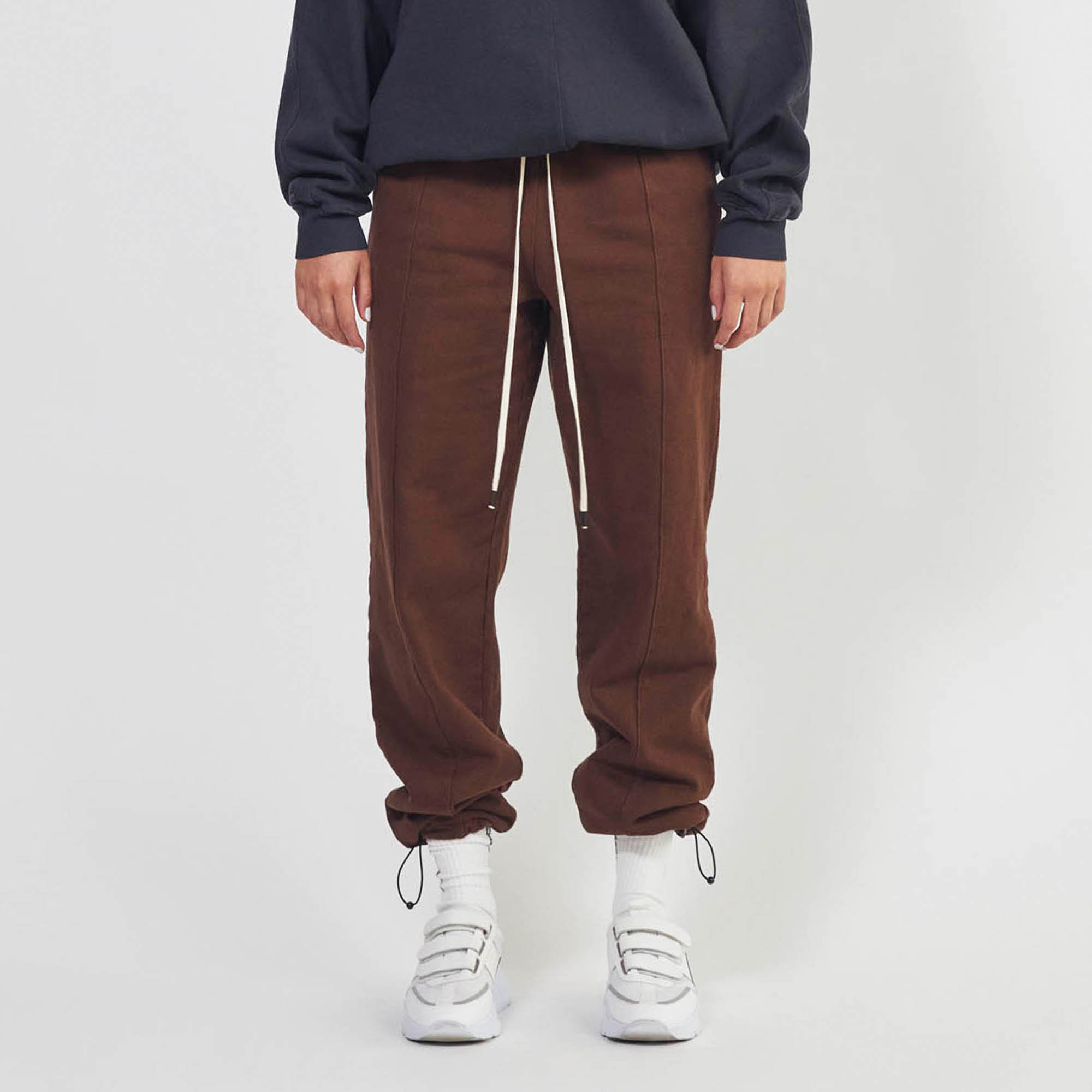 surplus sweatpants / brown