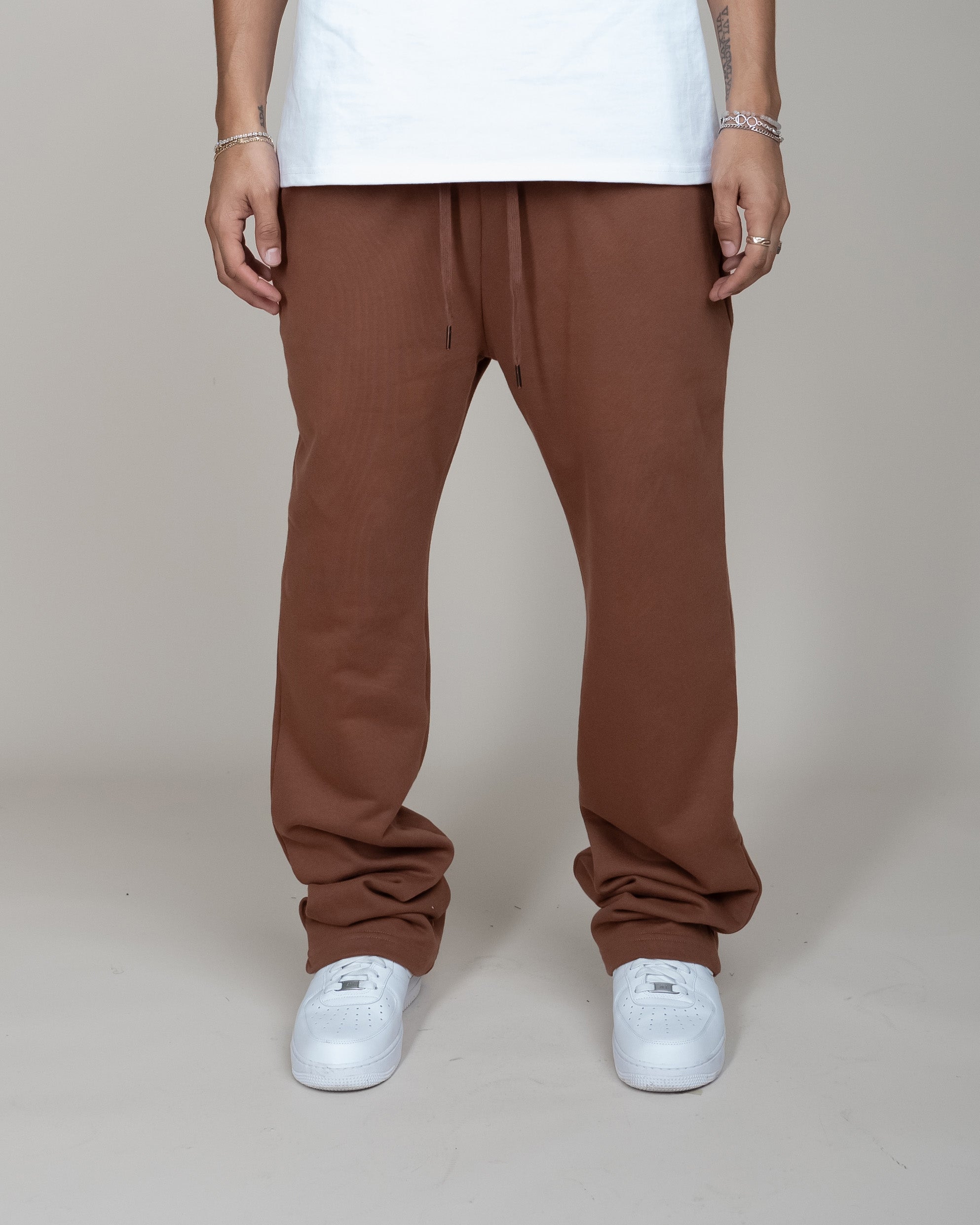 PERFECT FLARE SWEATPANTS-BROWN