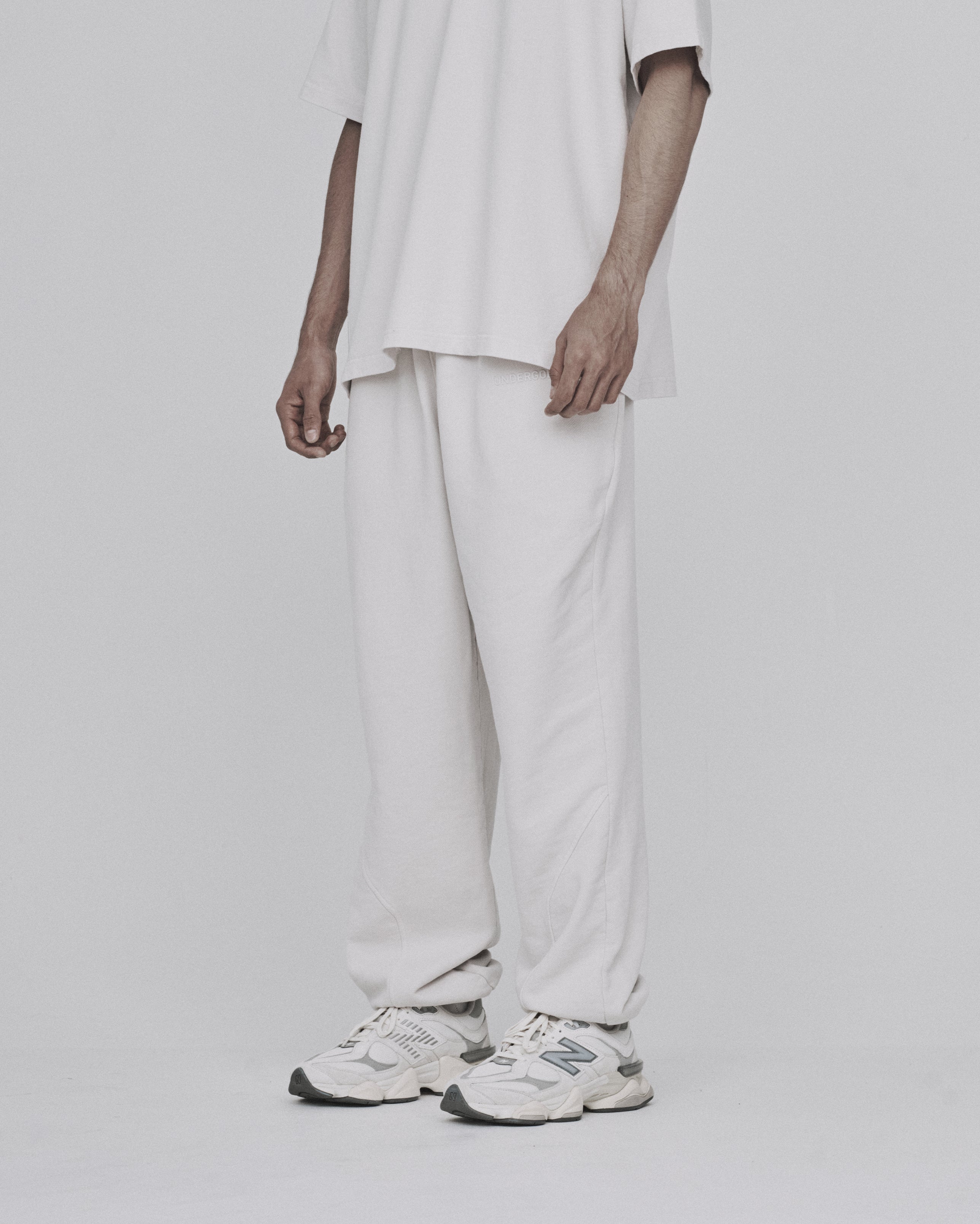 Solid III Shortened Sweatpants Cream